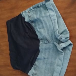 Maternity shorts